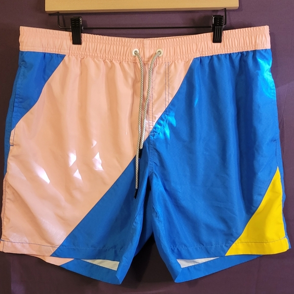 Maamgic Stylish Blue and Pink Men's Swim Trunks. Size XL - Picture 1 of 5